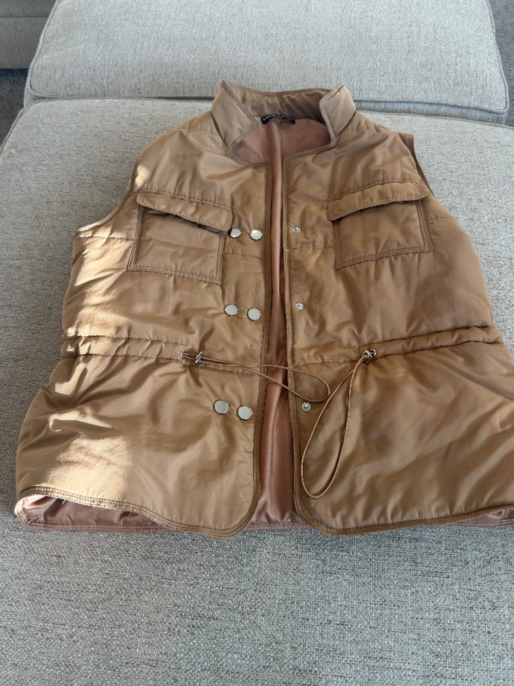Gold vest ♥️